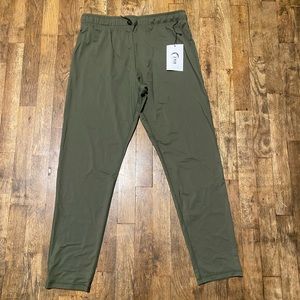Zyia olive Everywhere Pants